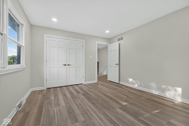 13832 Riverwood Way, Carmel, IN 46032