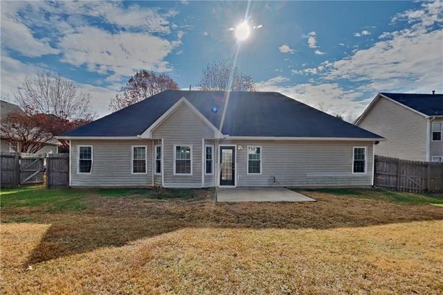 4045 Brushymill Court, Loganville, GA 30052