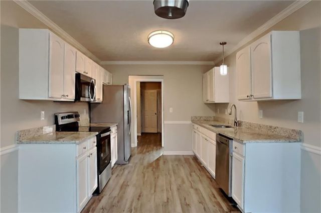 4045 Brushymill Court, Loganville, GA 30052