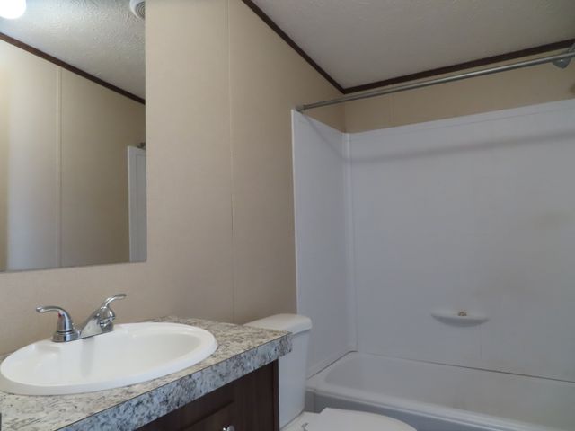 355 7th St, Tracy City, TN 37387