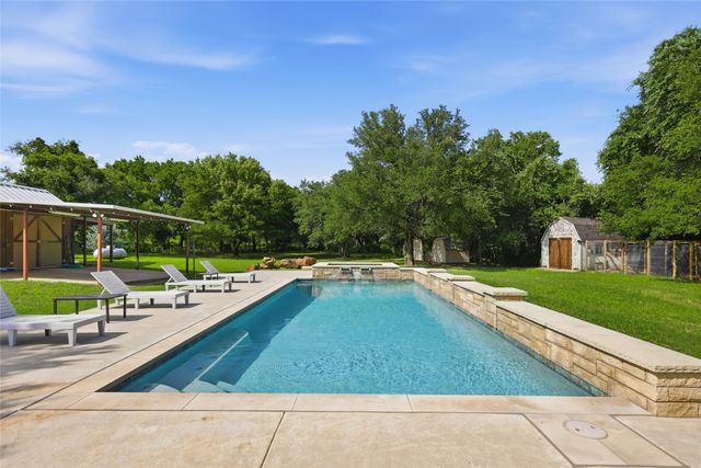 101 Pleasant Valley Lane, Weatherford, TX 76087