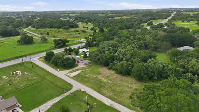 101 Pleasant Valley Lane, Weatherford, TX 76087