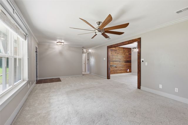 101 Pleasant Valley Lane, Weatherford, TX 76087