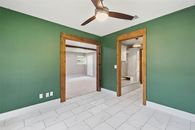 101 Pleasant Valley Lane, Weatherford, TX 76087
