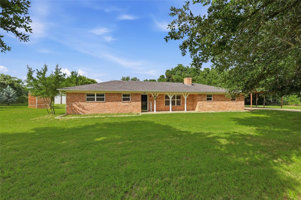 101 Pleasant Valley Lane, Weatherford, TX 76087