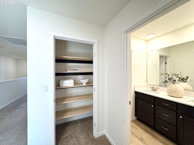 15507 Ne 72ND Way, Vancouver, WA 98682