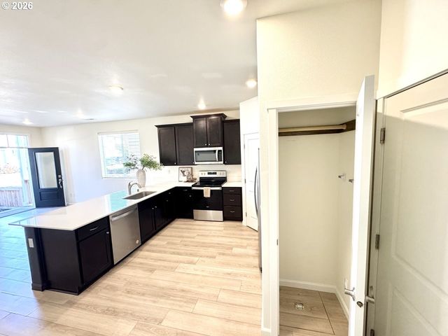 15507 Ne 72ND Way, Vancouver, WA 98682