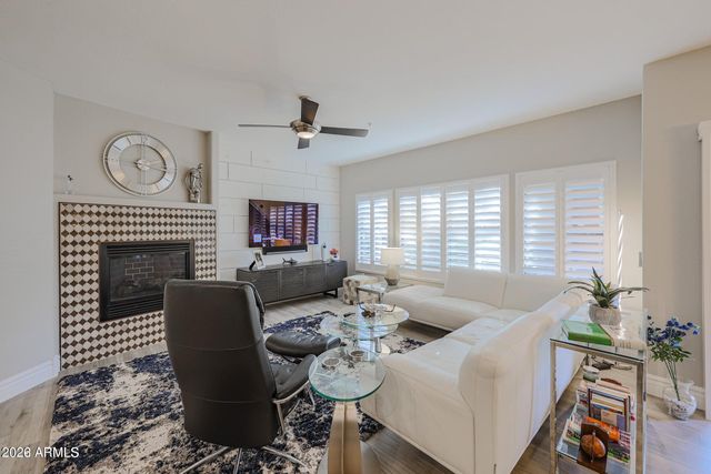 19700 N 76TH Street 1122, Scottsdale, AZ 85255
