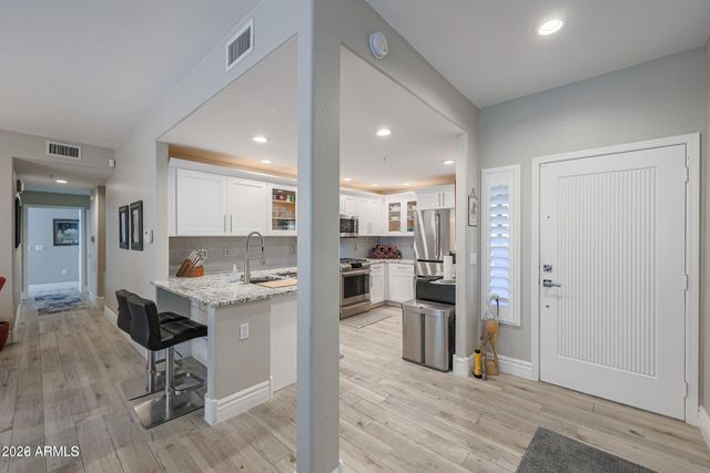 19700 N 76TH Street 1122, Scottsdale, AZ 85255
