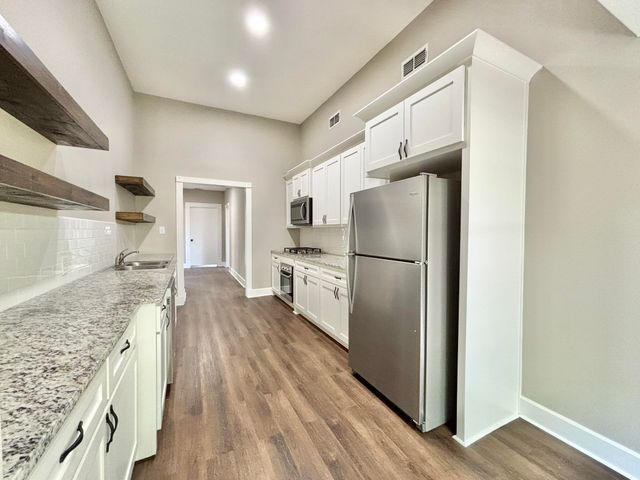 605 E Rusk St., Marshall, TX 75670
