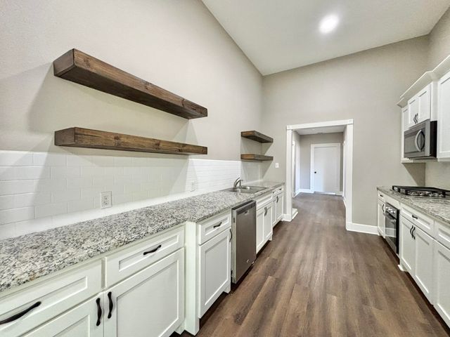 605 E Rusk St., Marshall, TX 75670