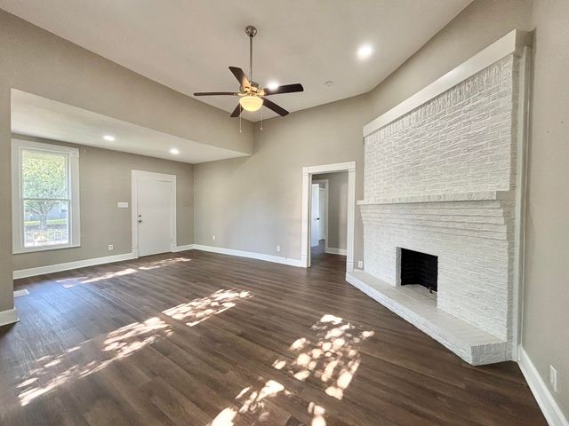 605 E Rusk St., Marshall, TX 75670