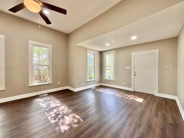 605 E Rusk St., Marshall, TX 75670