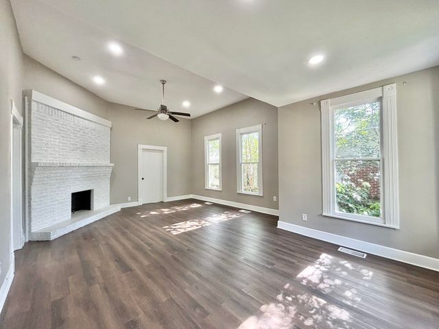 605 E Rusk St., Marshall, TX 75670