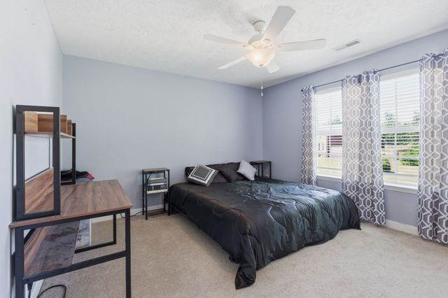 8008 Streamside Dr, Mount Juliet, TN 37122