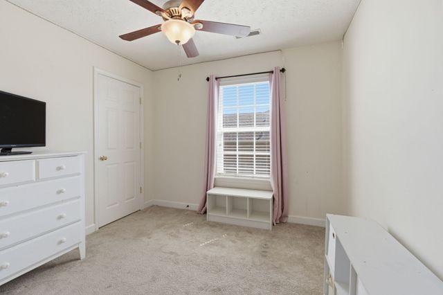 8008 Streamside Dr, Mount Juliet, TN 37122