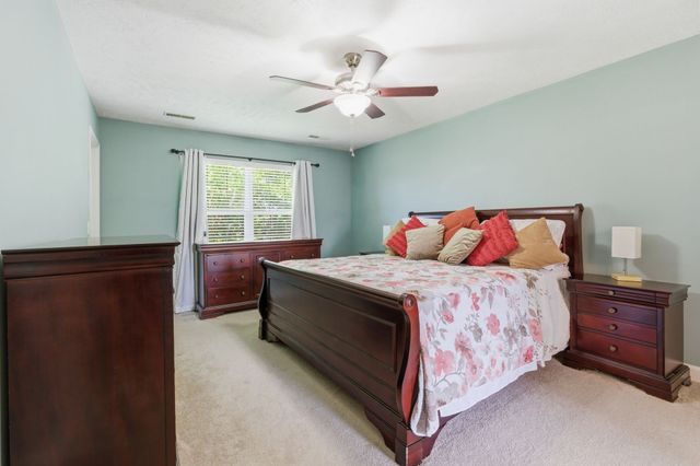 8008 Streamside Dr, Mount Juliet, TN 37122