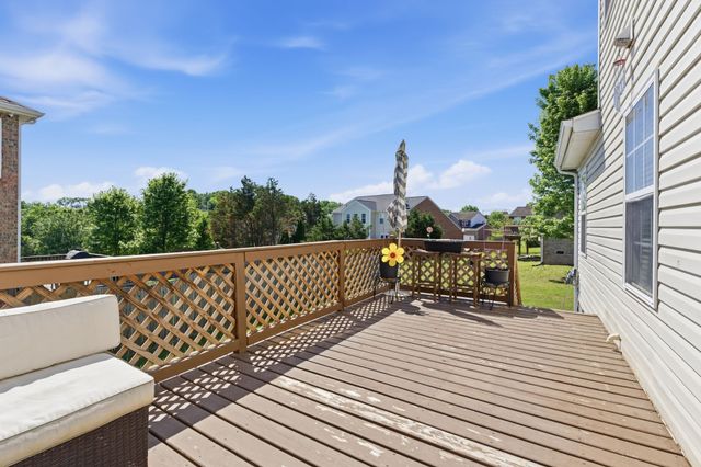 8008 Streamside Dr, Mount Juliet, TN 37122