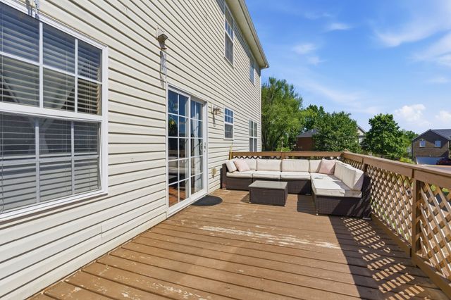 8008 Streamside Dr, Mount Juliet, TN 37122