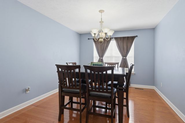8008 Streamside Dr, Mount Juliet, TN 37122