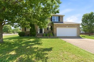 8008 Streamside Dr, Mount Juliet, TN 37122
