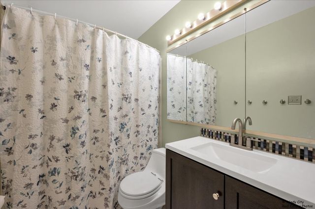 721 Brentwood Court, Algonquin, IL 60102