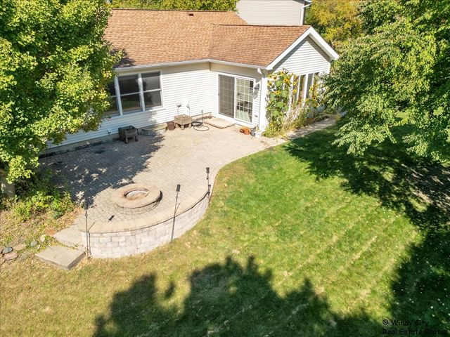 721 Brentwood Court, Algonquin, IL 60102