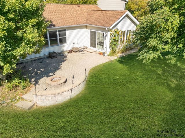 721 Brentwood Court, Algonquin, IL 60102