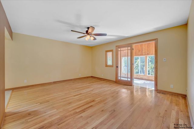 721 Brentwood Court, Algonquin, IL 60102