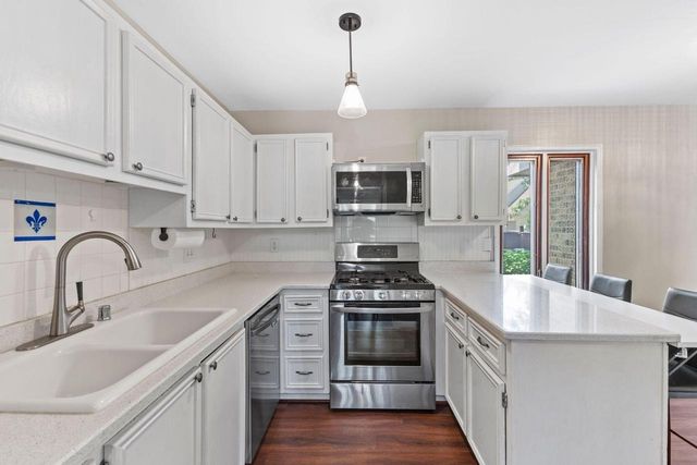 4830 S 19th STREET, Milwaukee, WI 53221