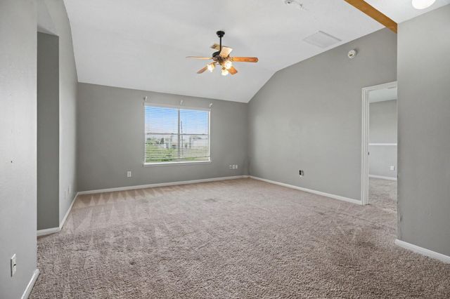 526 Oak Briar Drive, Kemah, TX 77565
