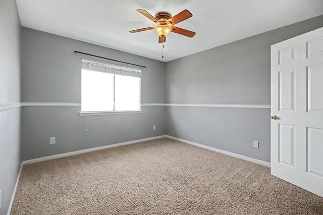 526 Oak Briar Drive, Kemah, TX 77565