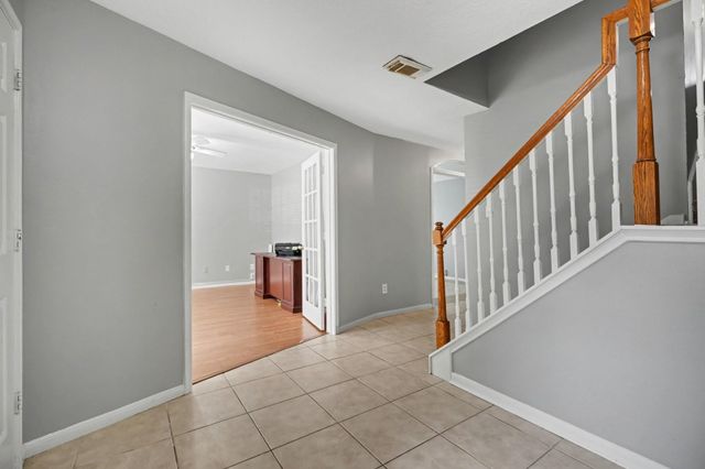 526 Oak Briar Drive, Kemah, TX 77565