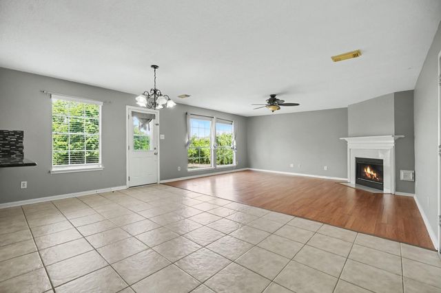 526 Oak Briar Drive, Kemah, TX 77565