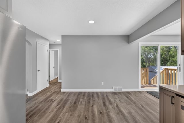 2115 E River Road NE, Rochester, MN 55906