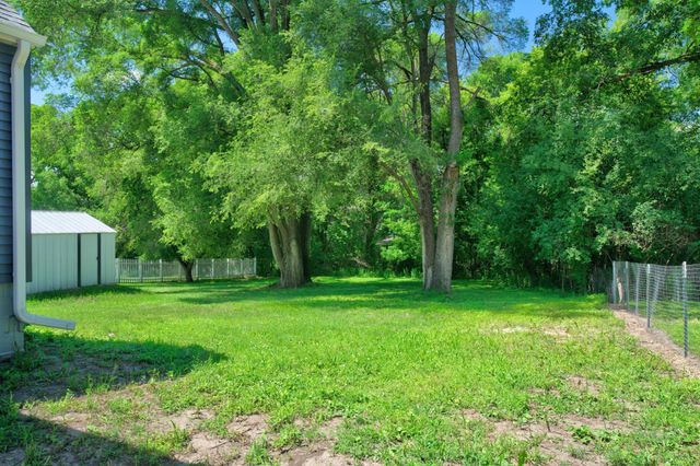 2115 E River Road NE, Rochester, MN 55906