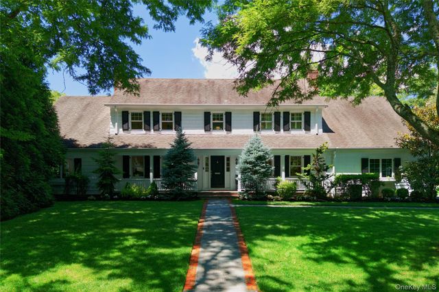 77 Brookside Drive, Manhasset, NY 11030