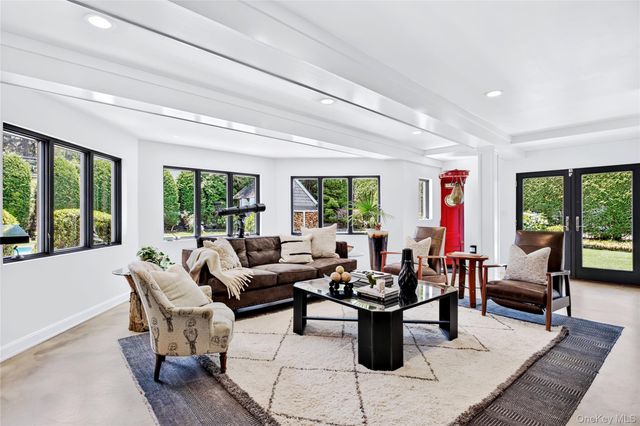 77 Brookside Drive, Manhasset, NY 11030