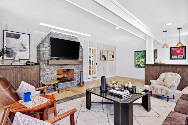 77 Brookside Drive, Manhasset, NY 11030