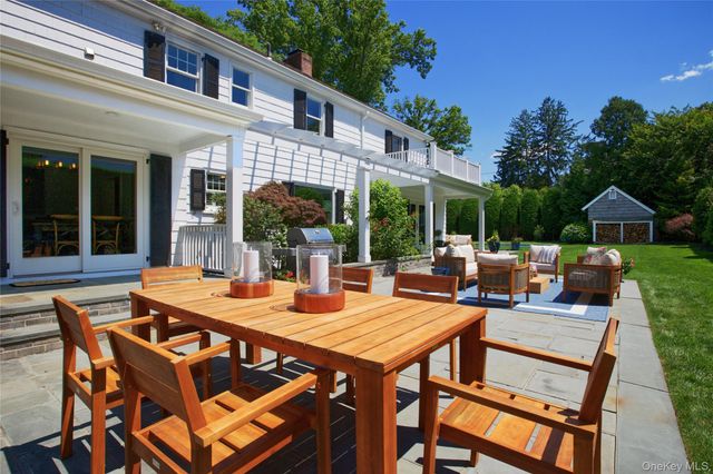 77 Brookside Drive, Manhasset, NY 11030