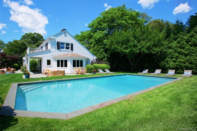 77 Brookside Drive, Manhasset, NY 11030