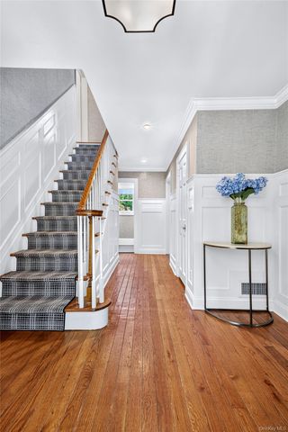 77 Brookside Drive, Manhasset, NY 11030