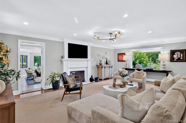 77 Brookside Drive, Manhasset, NY 11030