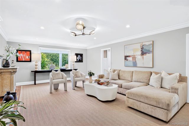 77 Brookside Drive, Manhasset, NY 11030