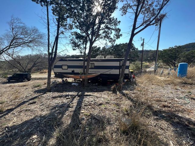 191 Scott Dr, Center Point, TX 78010