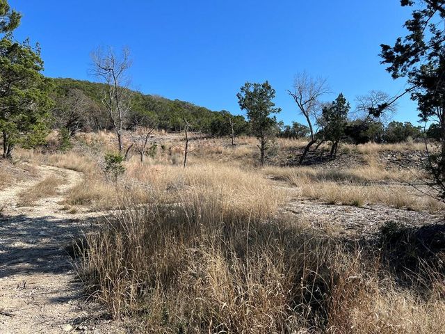 191 Scott Dr, Center Point, TX 78010