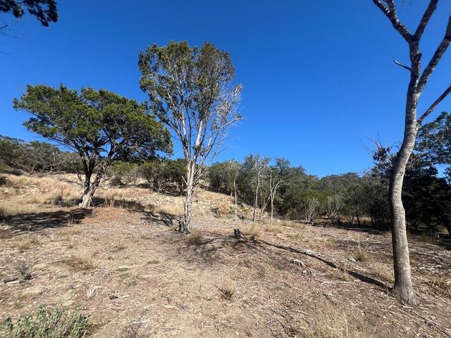 191 Scott Dr, Center Point, TX 78010