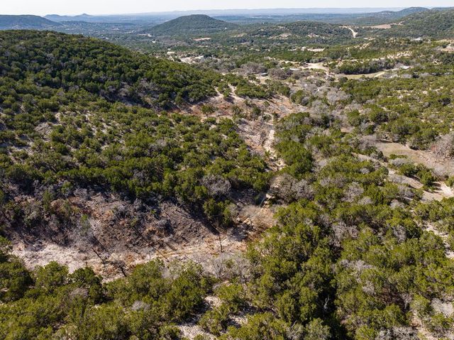 191 Scott Dr, Center Point, TX 78010