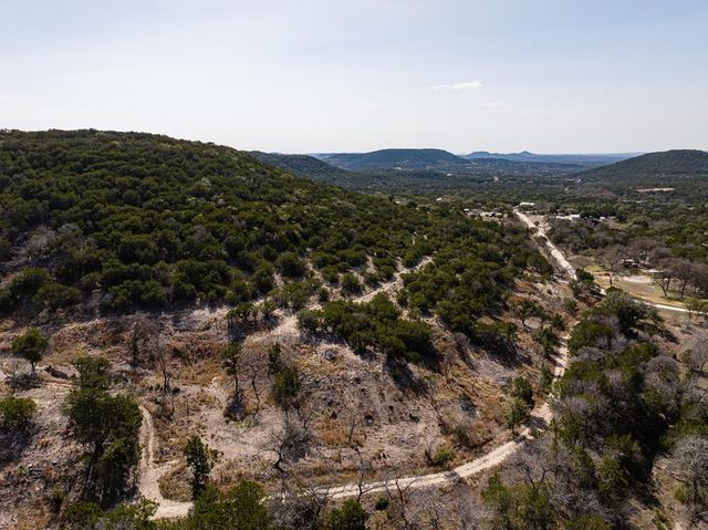 191 Scott Dr, Center Point, TX 78010