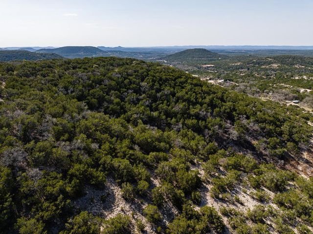 191 Scott Dr, Center Point, TX 78010